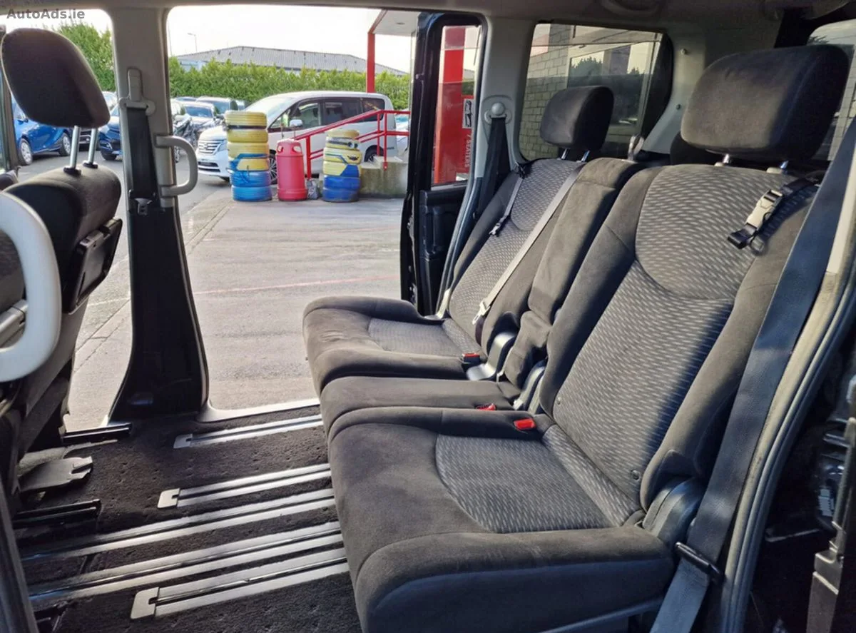 2013 Nissan Serena – photo 11