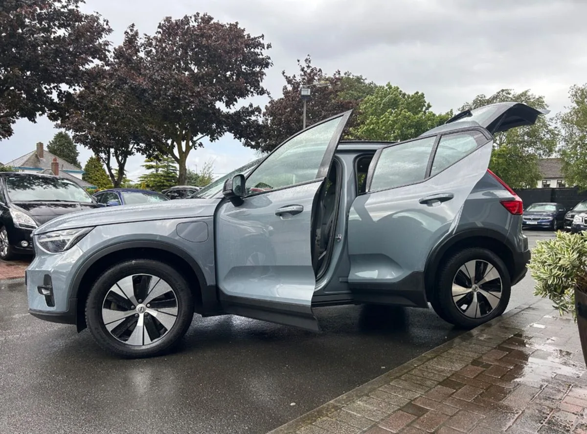 2023 Volvo XC40 – photo 8