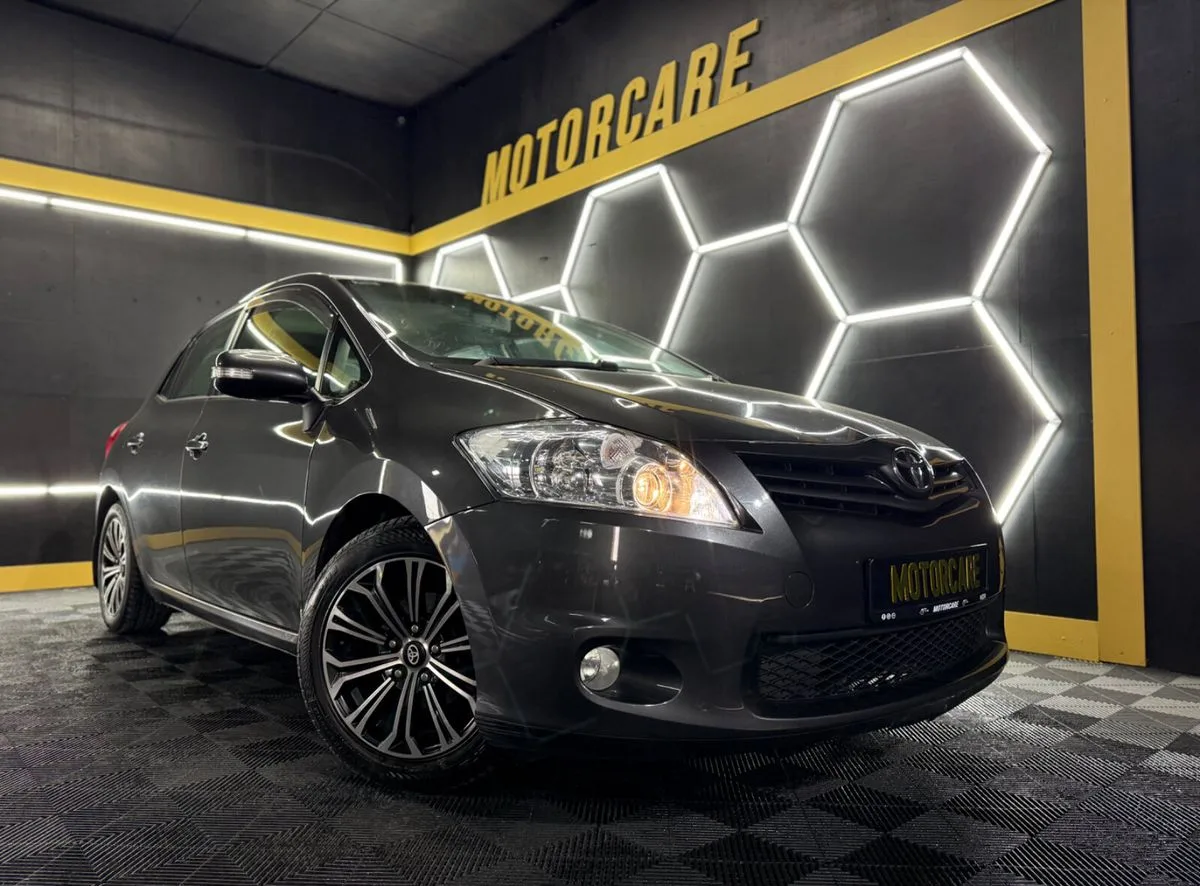 2011 Toyota Auris – photo 2