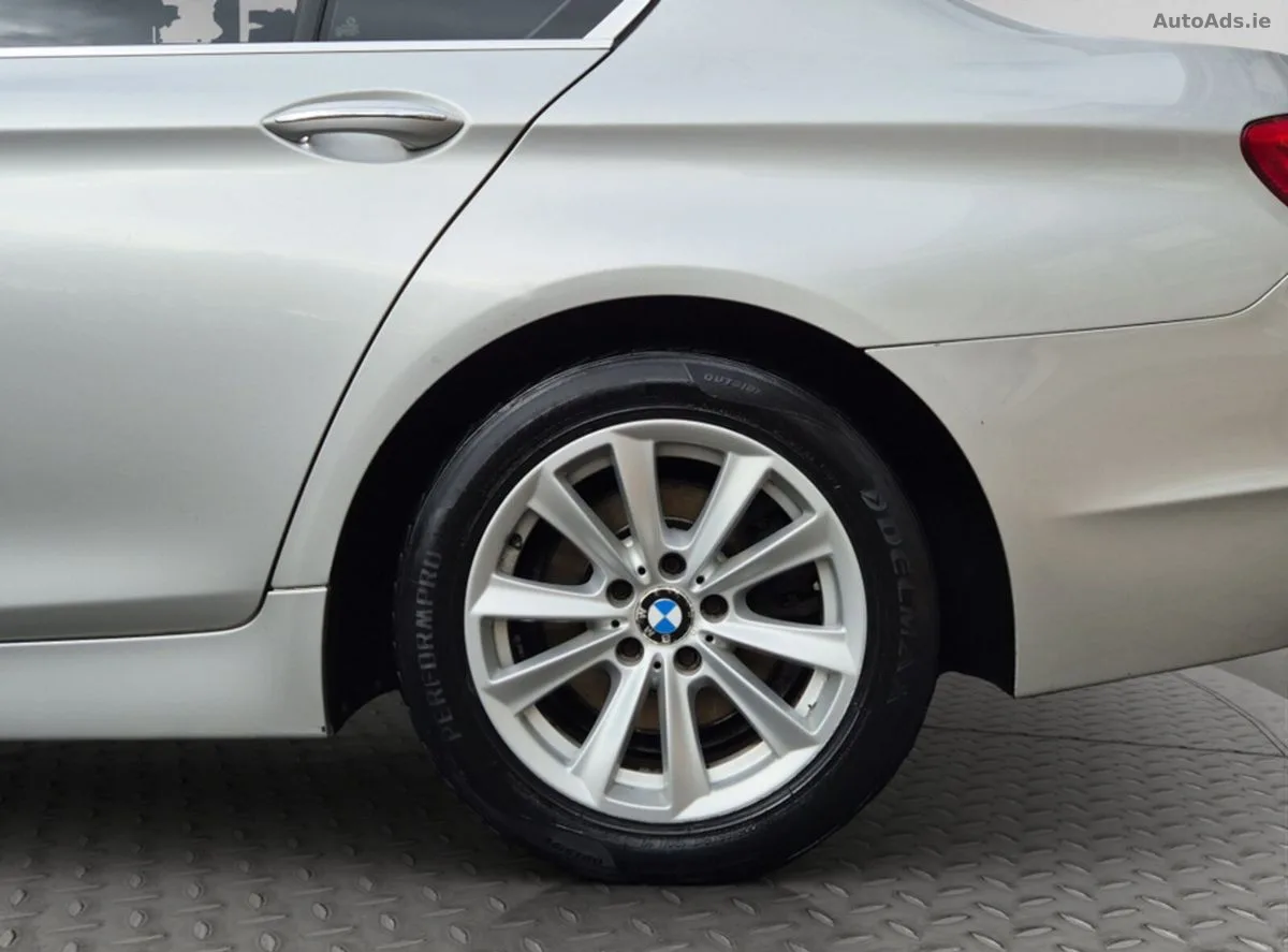 2010 BMW 5-Series – photo 20