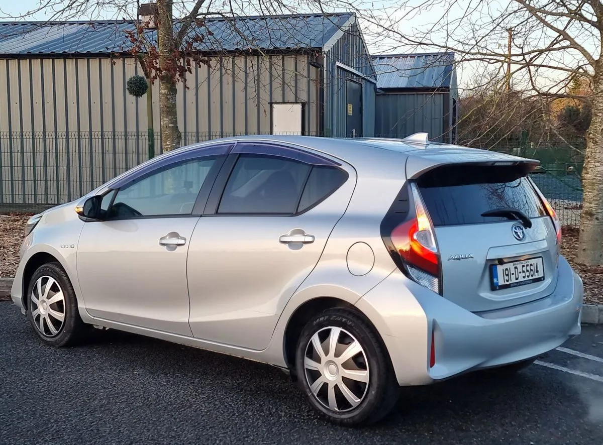 2019 Toyota Aqua – photo 11