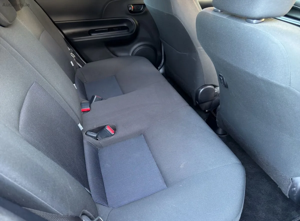 2019 Toyota Aqua – photo 19