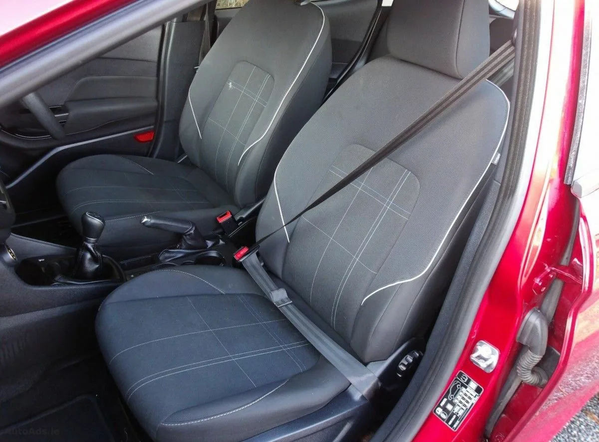 2018 Ford Fiesta – photo 19