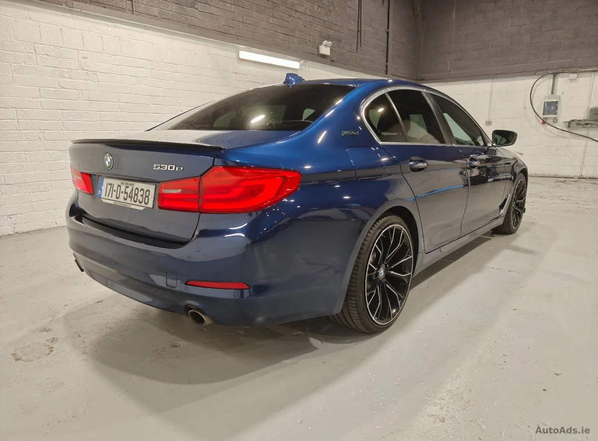2017 BMW 5-Series – photo 6