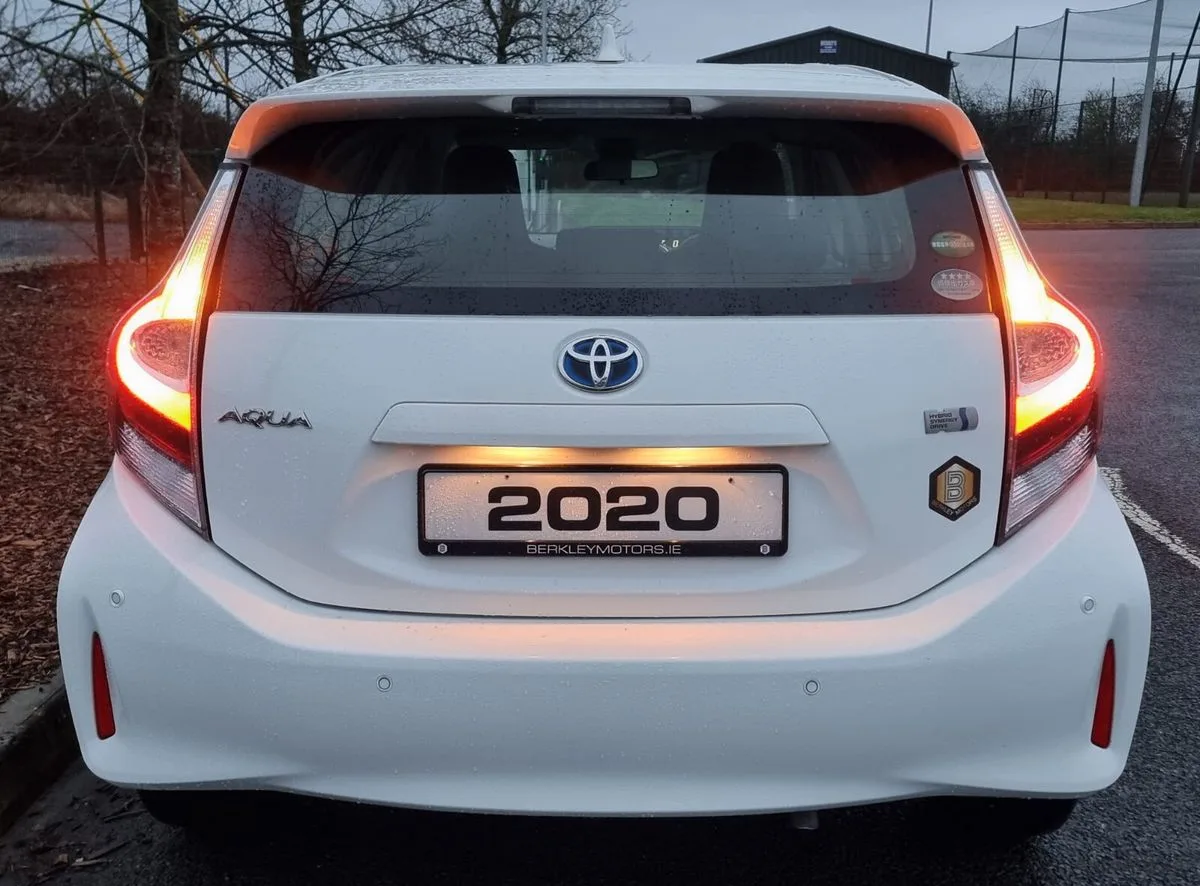 2020 Toyota Aqua – photo 2