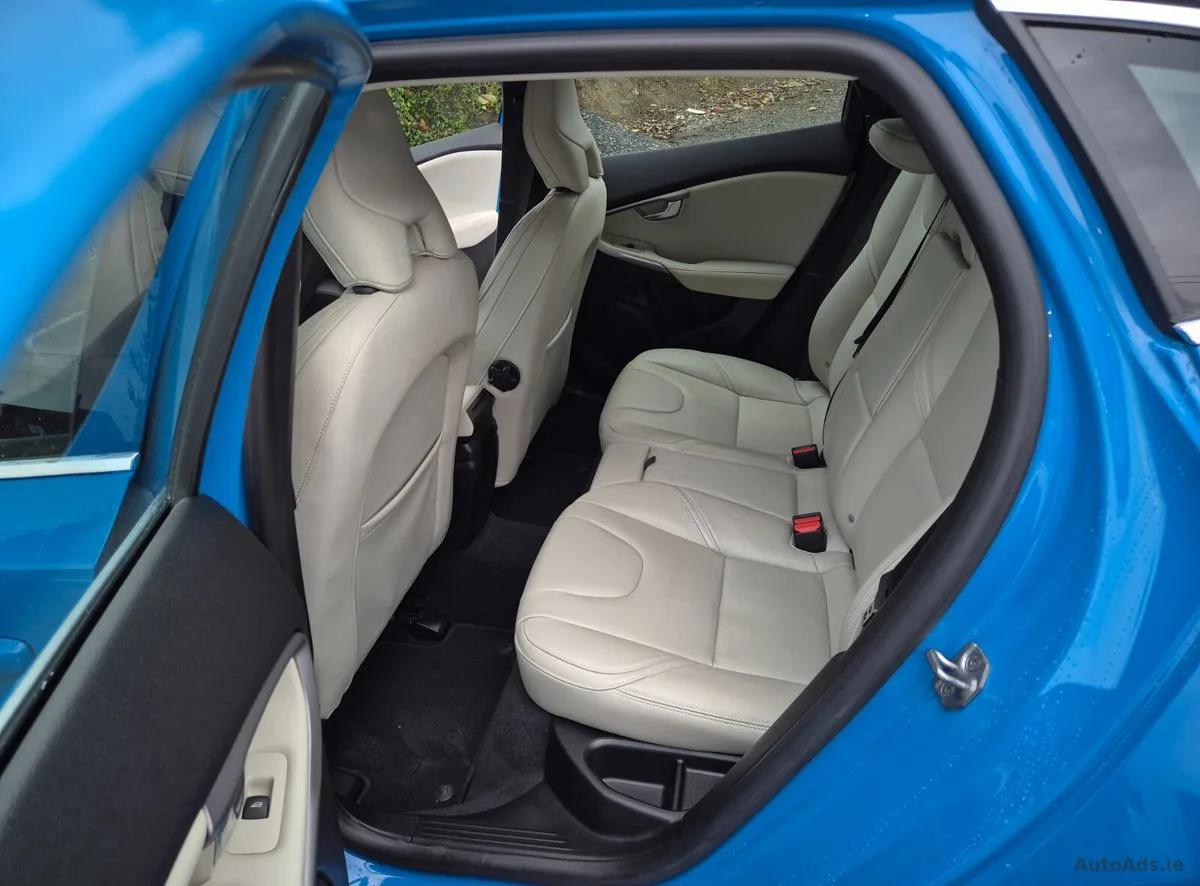 2016 Volvo V40 – photo 15