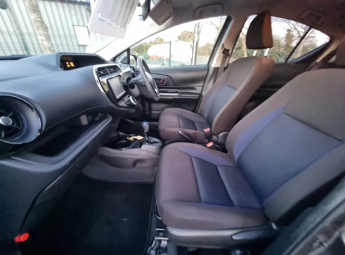2020 Toyota Aqua – photo 17