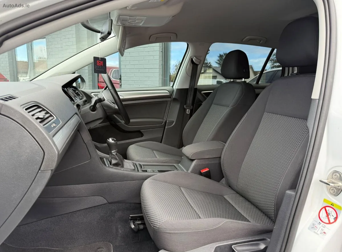 2021 Volkswagen Golf – photo 20