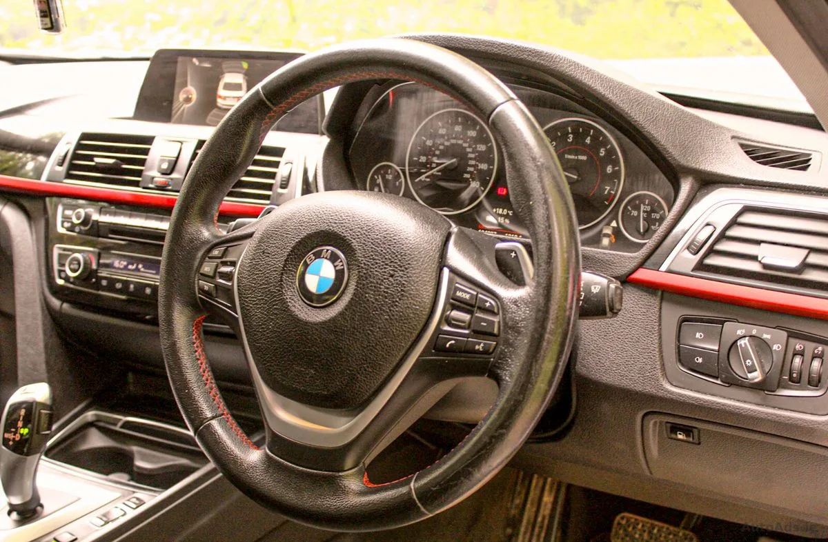 2016 BMW 3-Series – photo 17