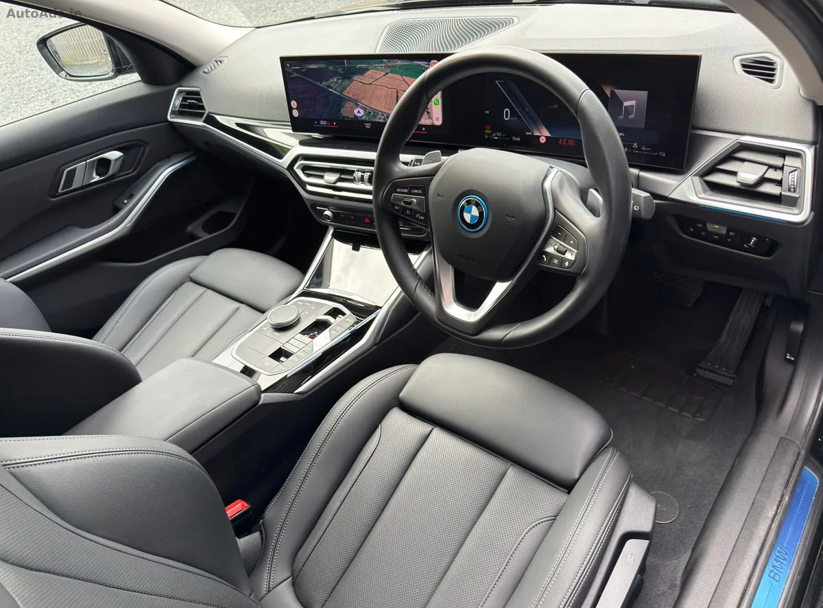 2022 BMW 3-Series – photo 11