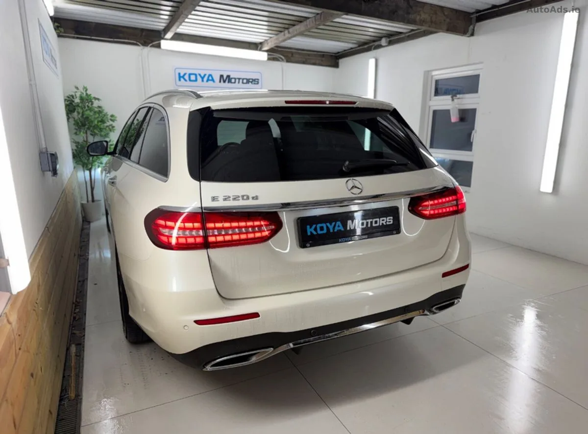 2021 Mercedes-Benz E-Class – photo 14