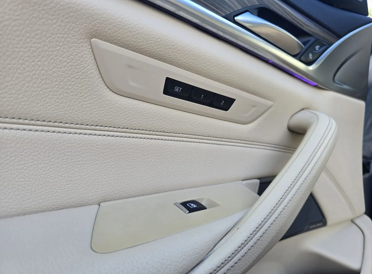 2018 BMW 5-Series – photo 18