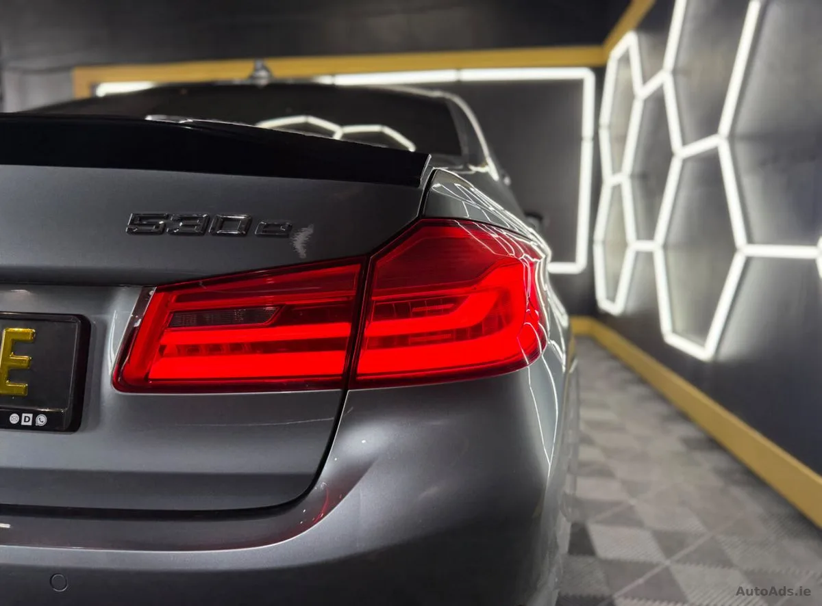 2017 BMW 5-Series – photo 12