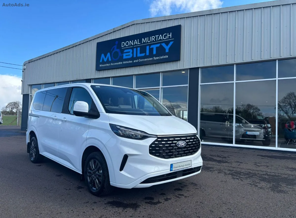 2026 Ford Tourneo Custom – photo 1