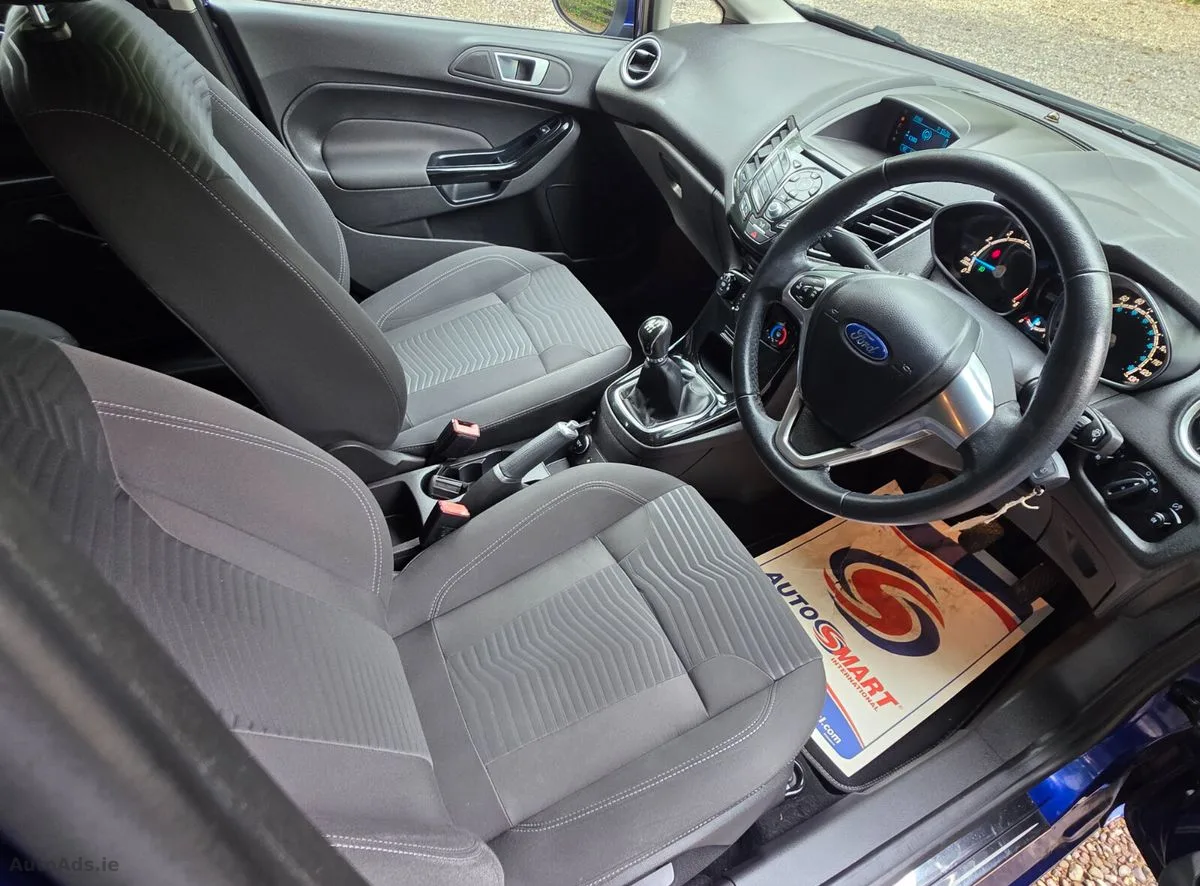 2015 Ford Fiesta – photo 10