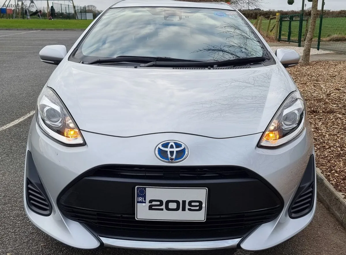 2019 Toyota Aqua – photo 4