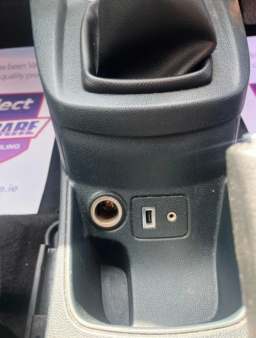 2012 Ford Fiesta – photo 9