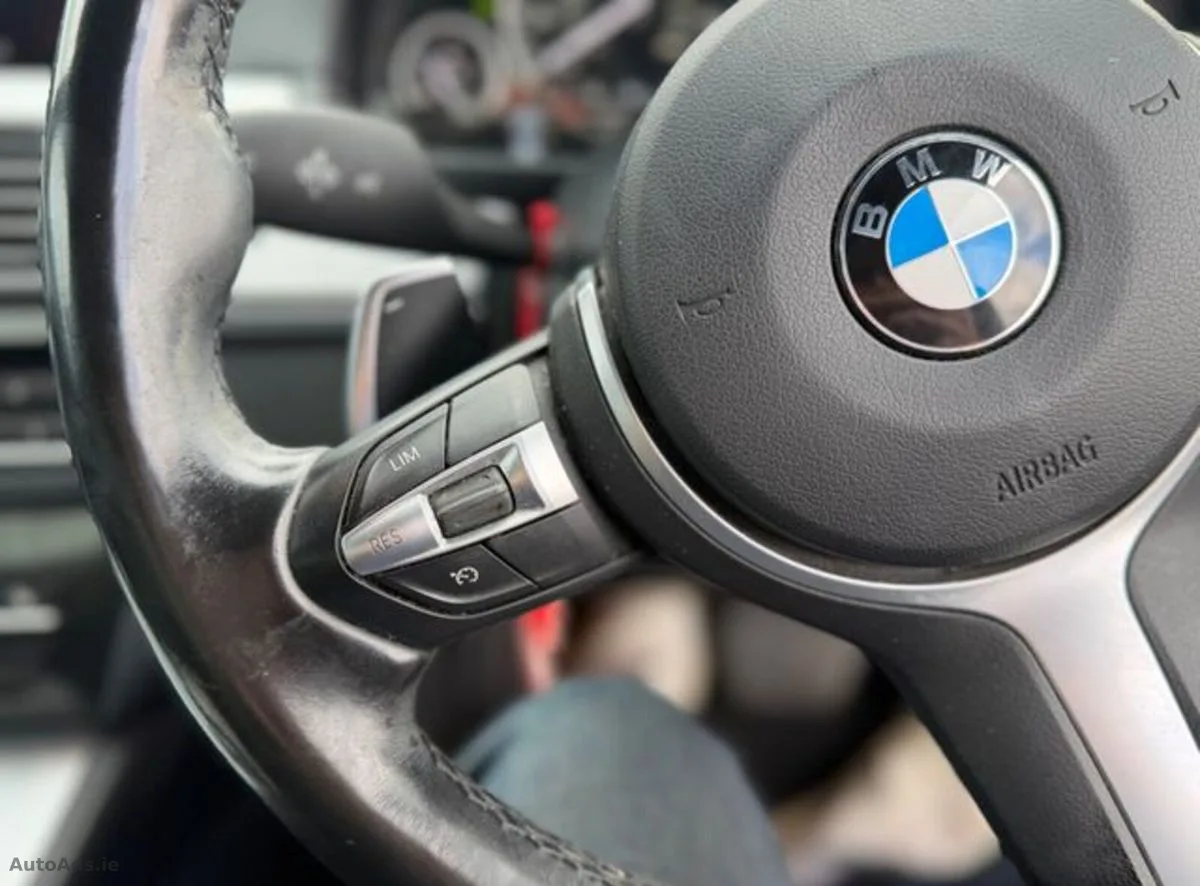 2016 BMW 5-Series – photo 18