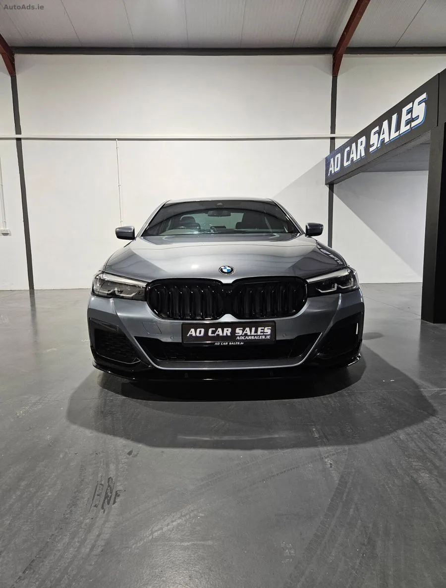 2022 BMW 5-Series – photo 4