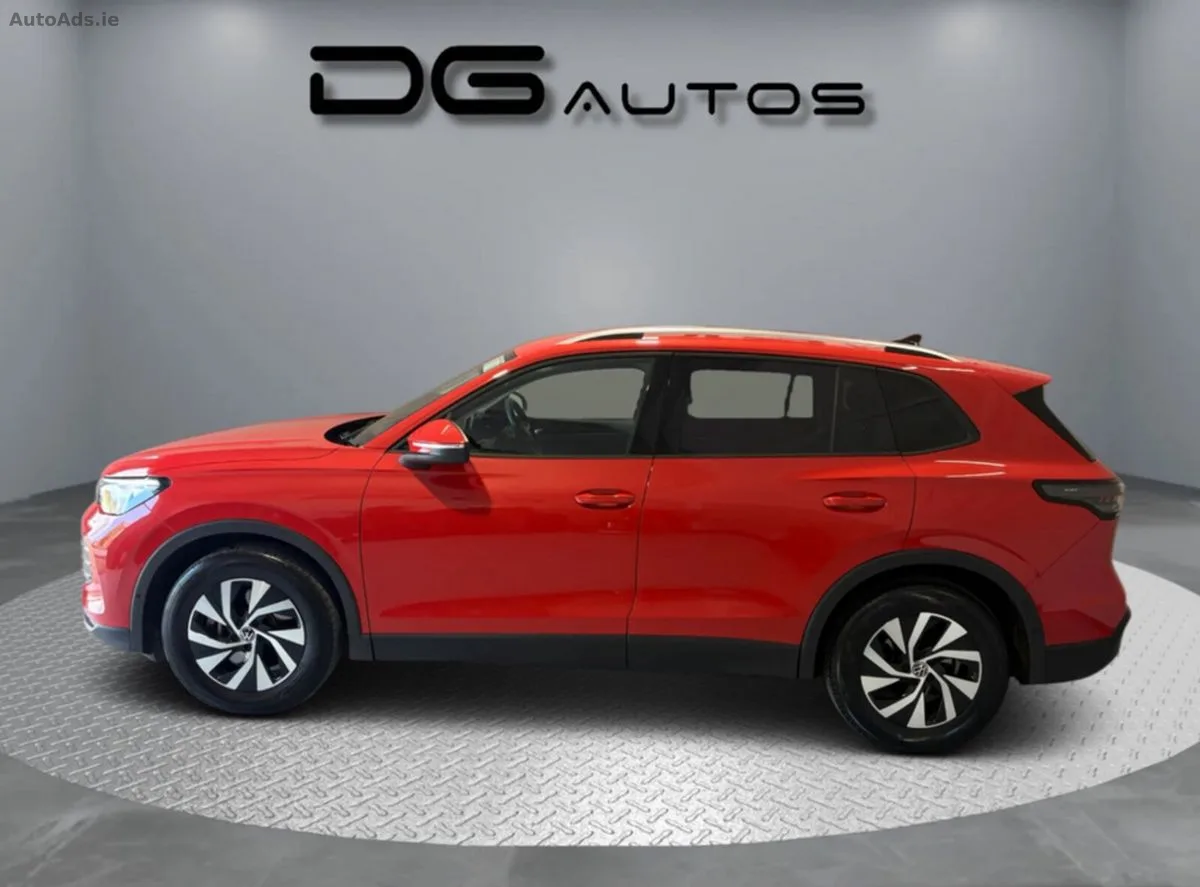 2024 Volkswagen Tiguan – photo 1