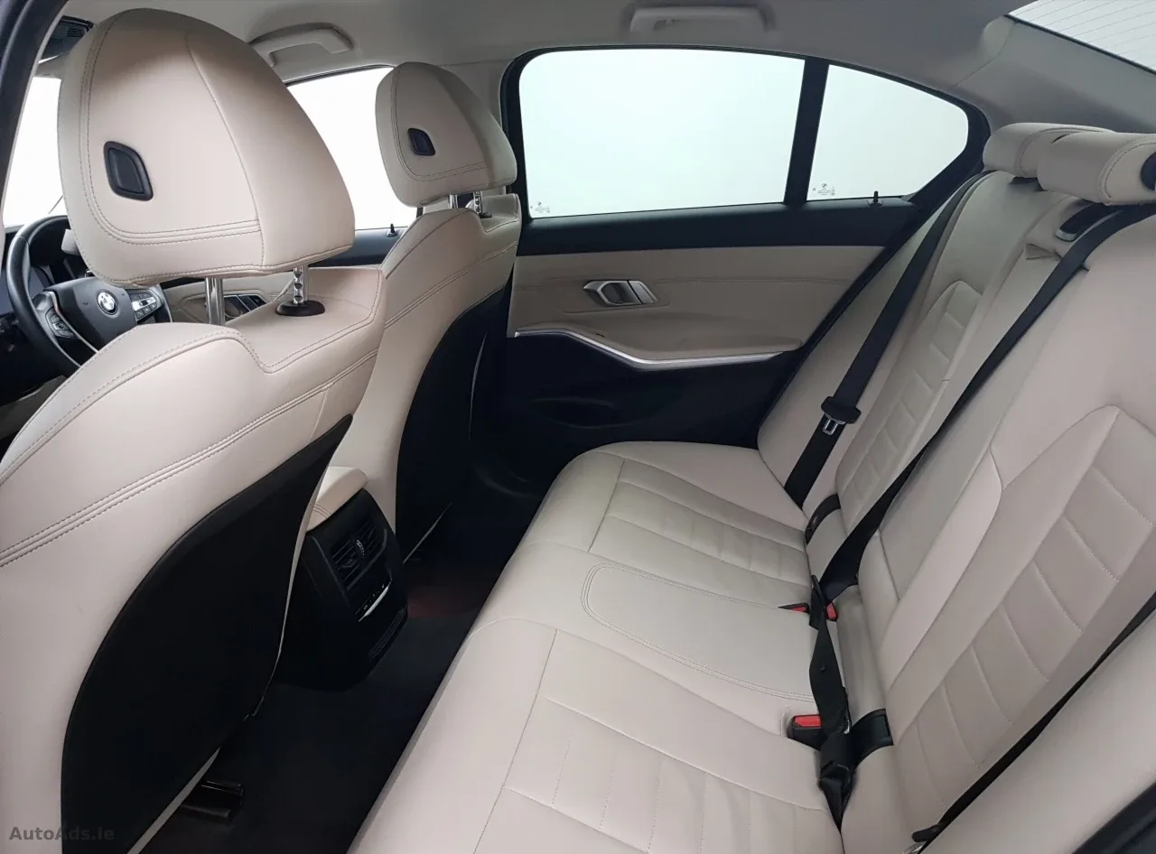 2021 BMW 3 Series – photo 6