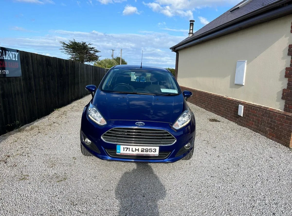 2017 Ford Fiesta – photo 2