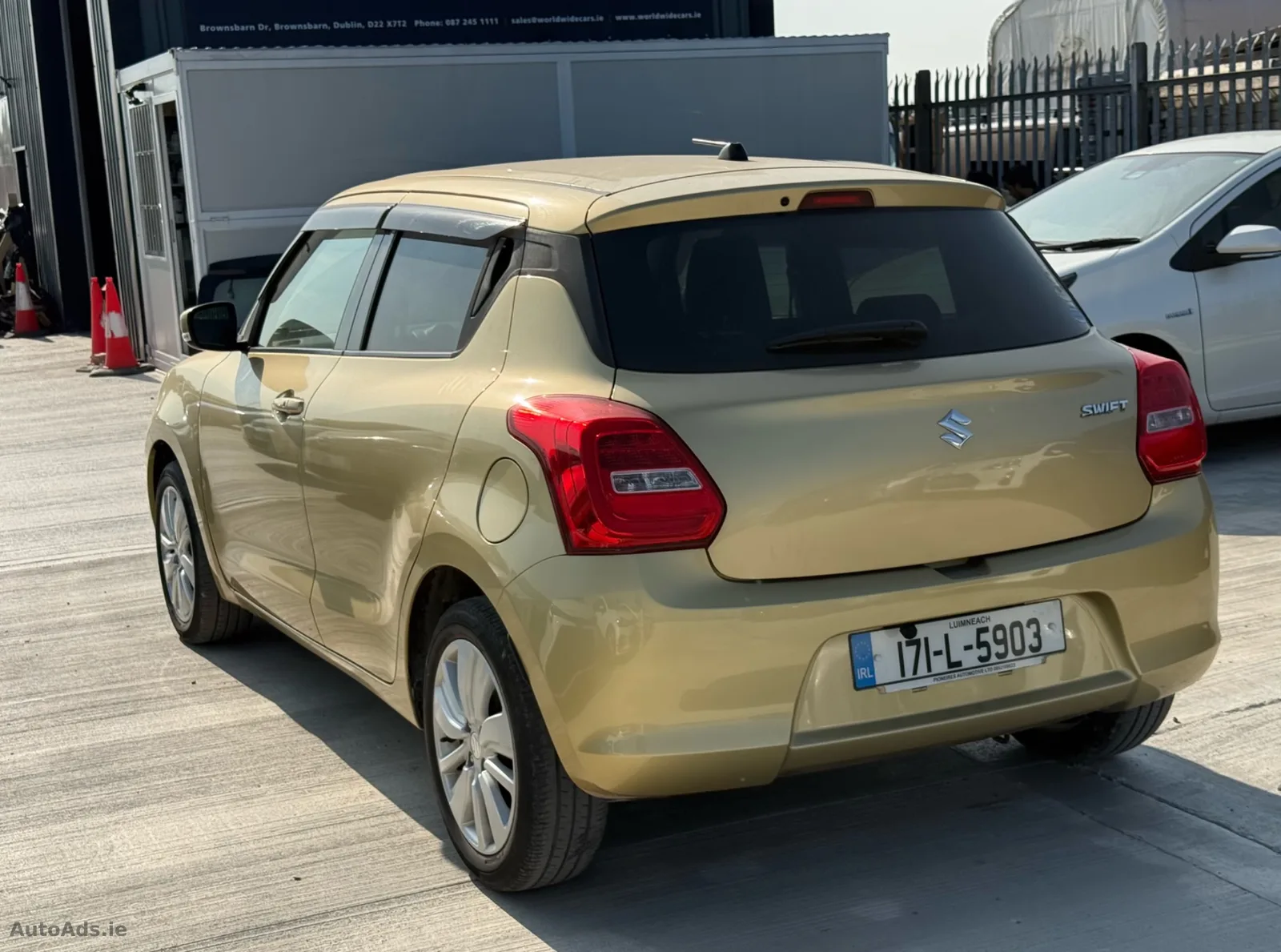 2017 Suzuki Swift – photo 2