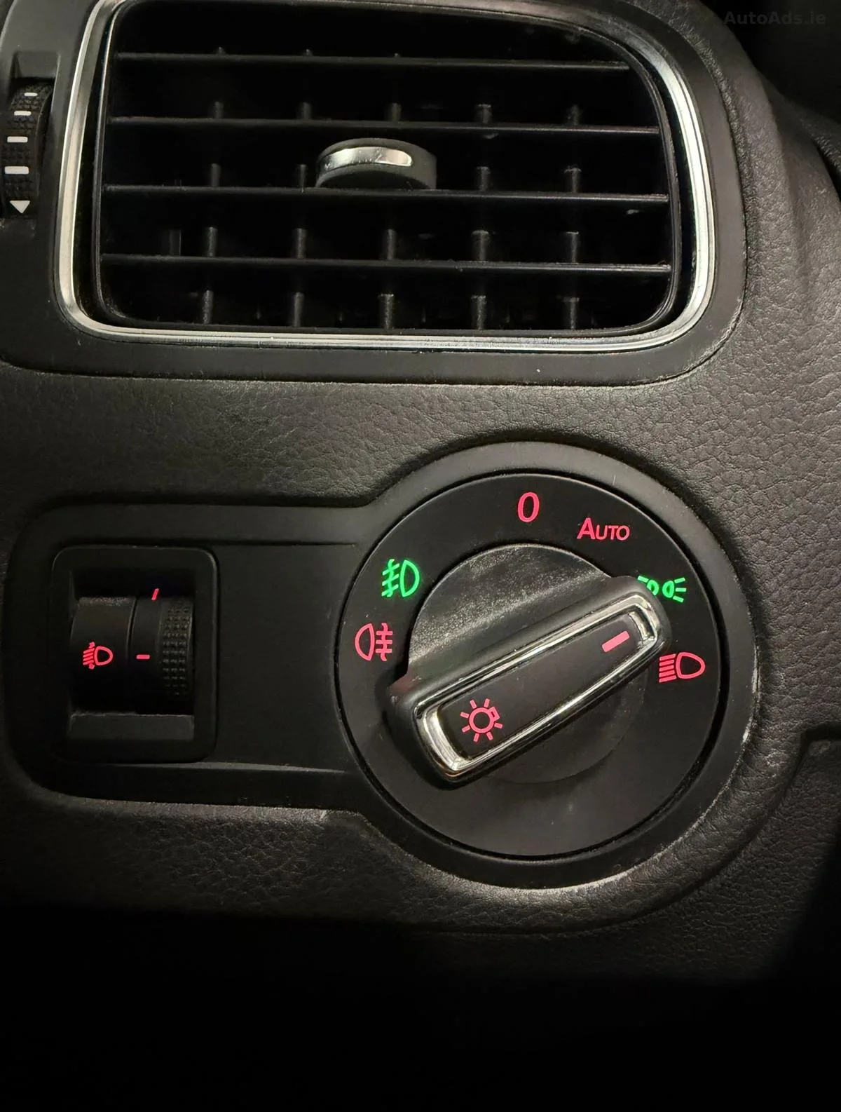 2015 Volkswagen Polo – photo 2