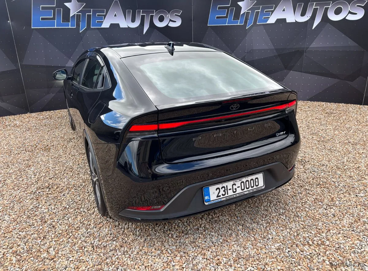 2023 Toyota Prius – photo 4