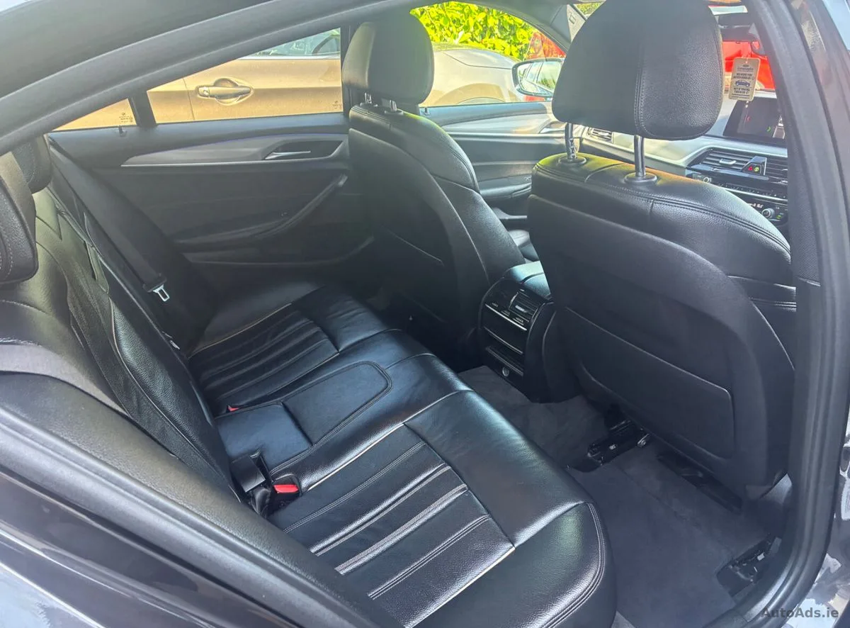 2019 BMW 5-Series – photo 15