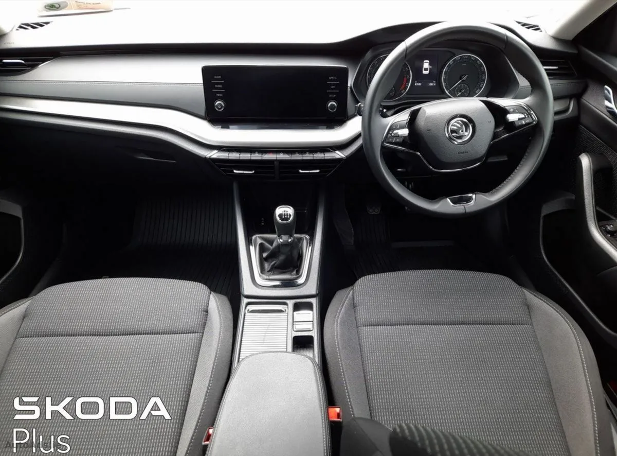 2024 Skoda Octavia – photo 2