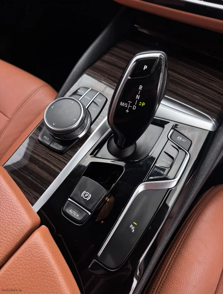 2018 BMW 5-Series – photo 17