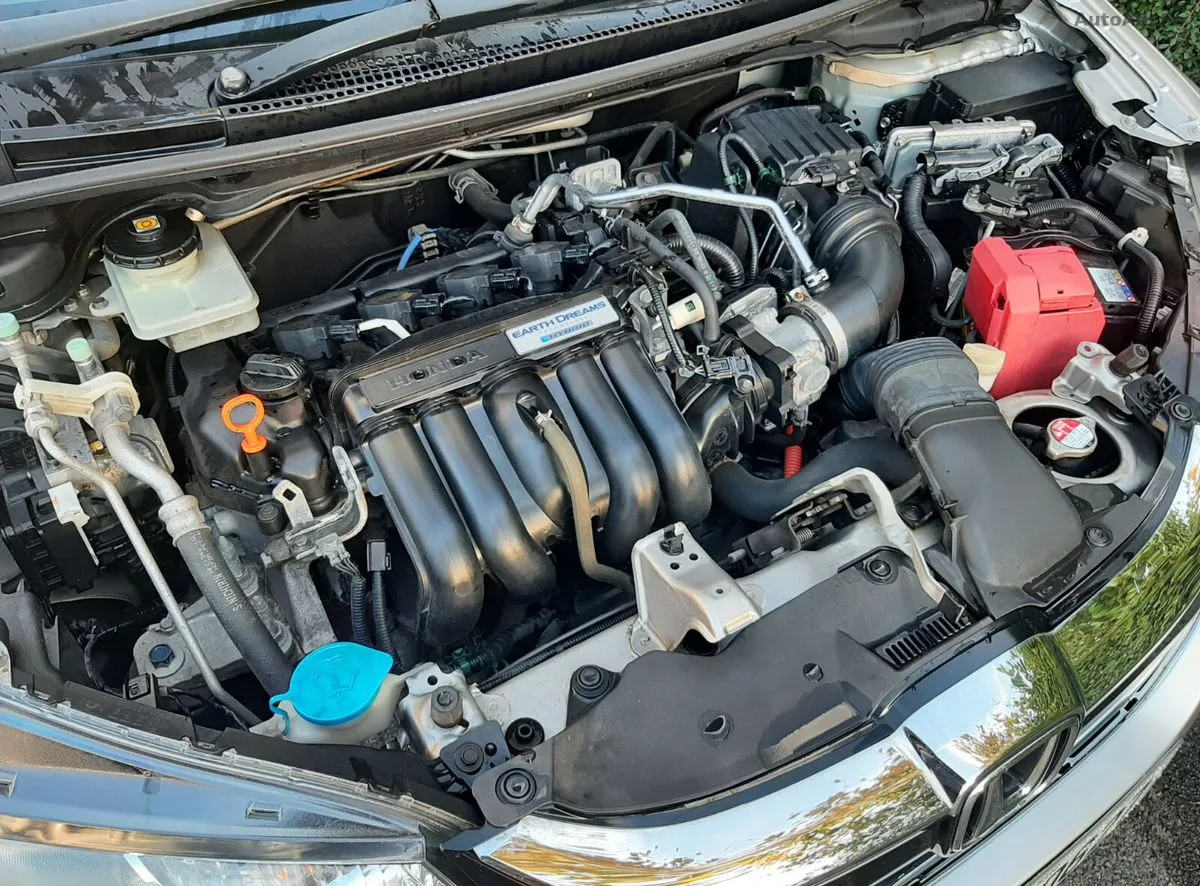 HONDA FIT HYBRID AUTOMATIC 2016 – photo 15