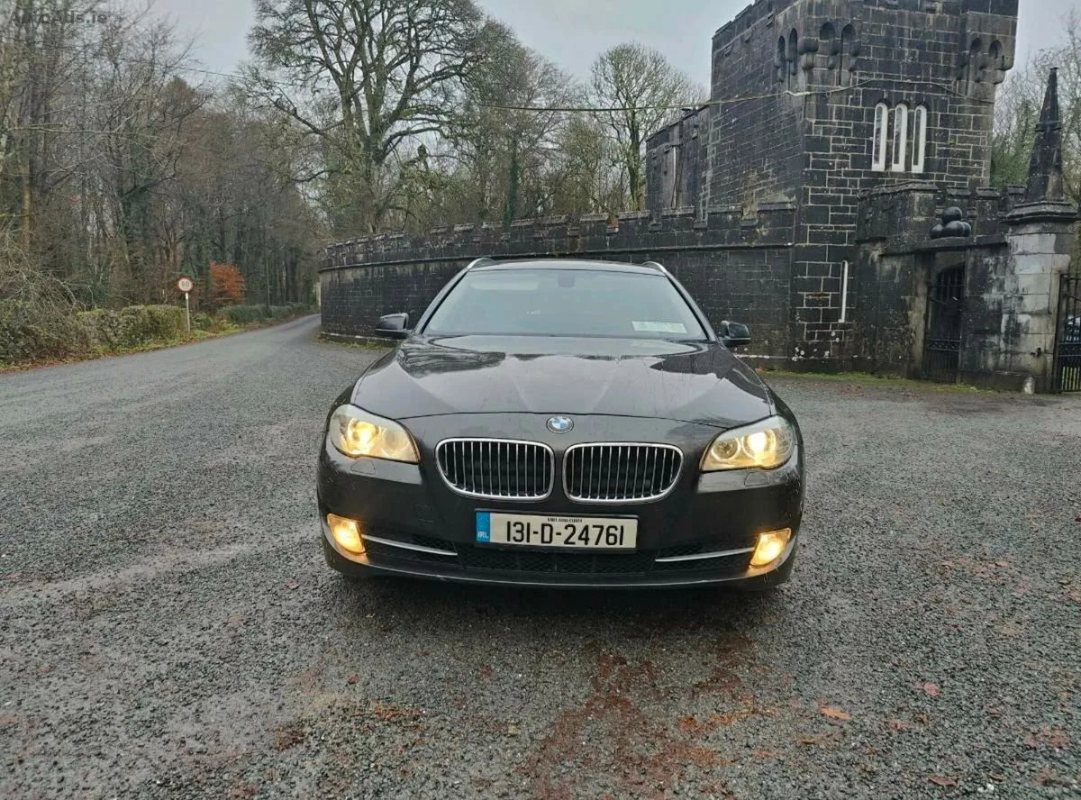 2013 BMW 5-Series – photo 2