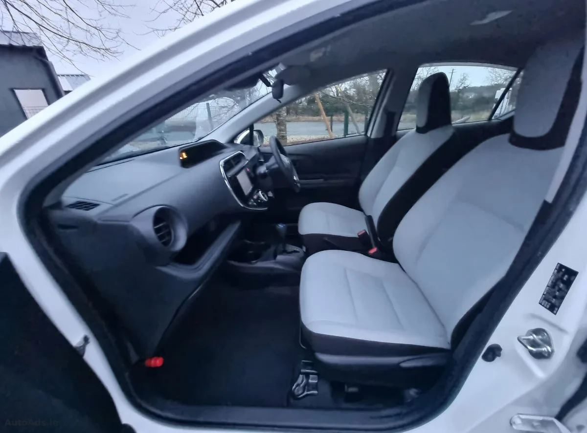 2020 Toyota Aqua – photo 13