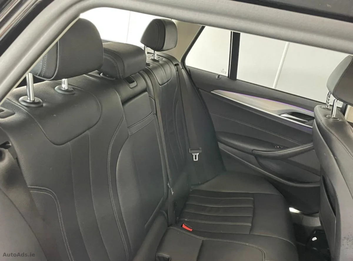 2018 BMW 5-Series – photo 12