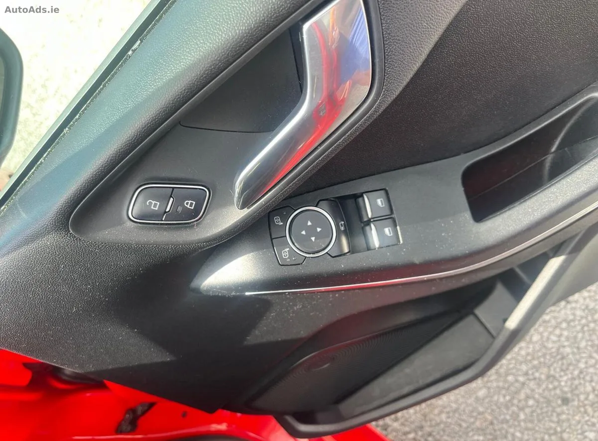 2017 Ford Fiesta – photo 8