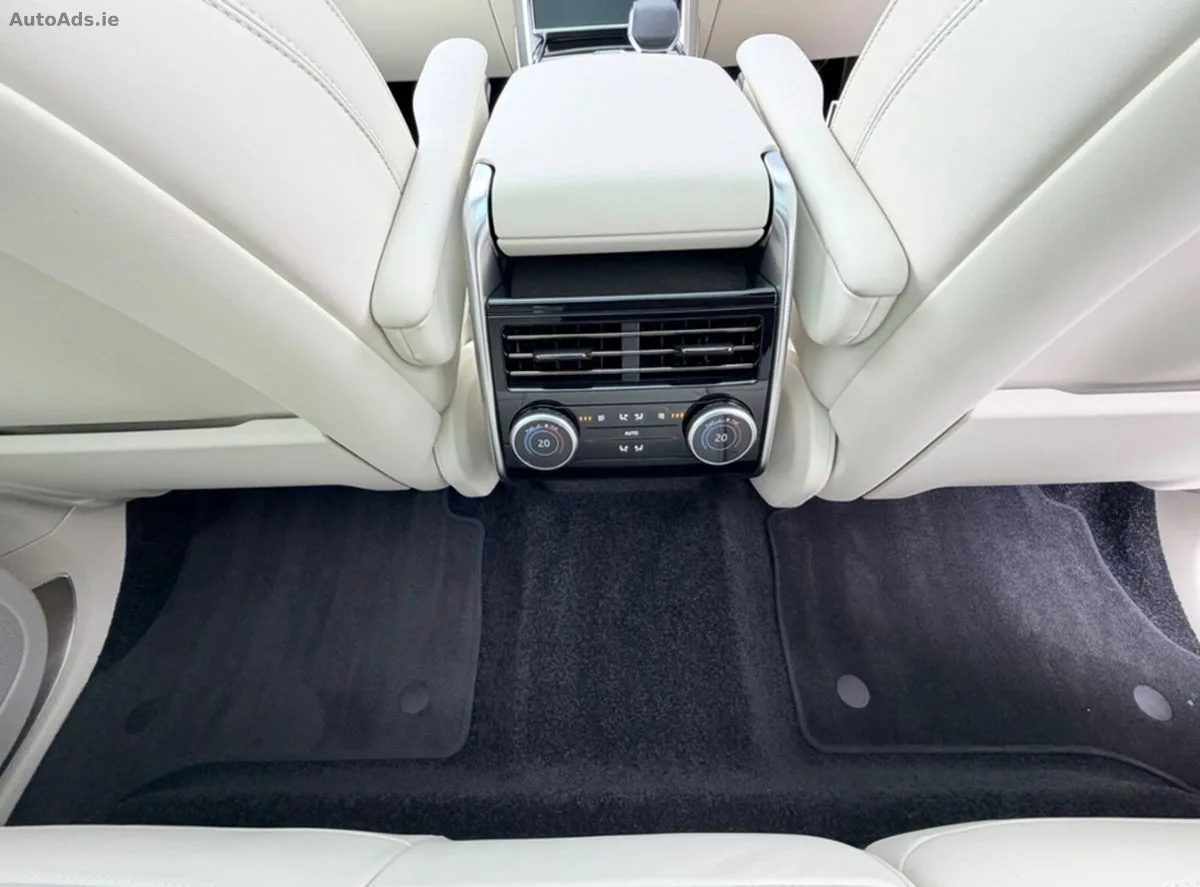 2026 Land Rover Range Rover – photo 17