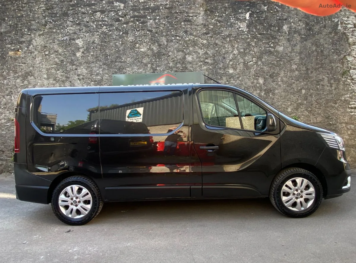 2022 Renault Trafic – photo 3