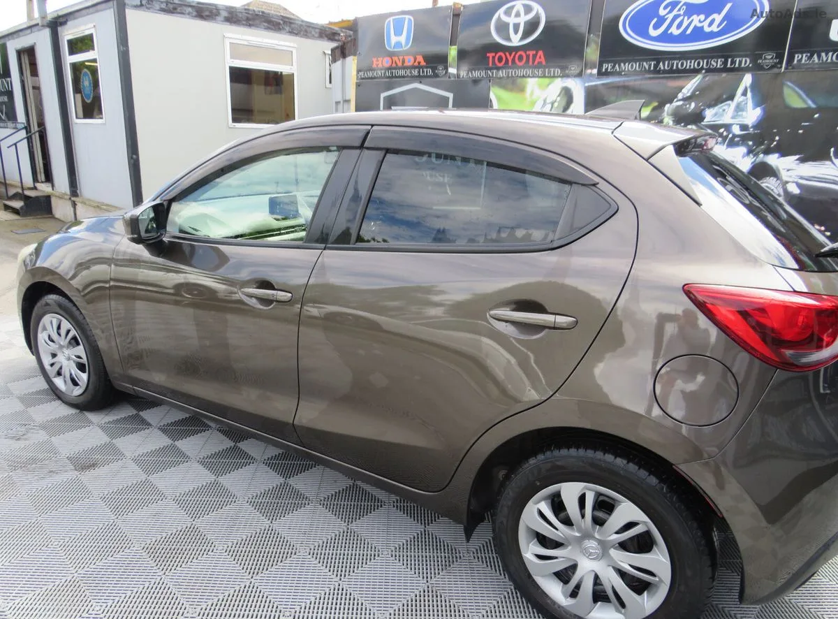 2017 Mazda Demio – photo 6