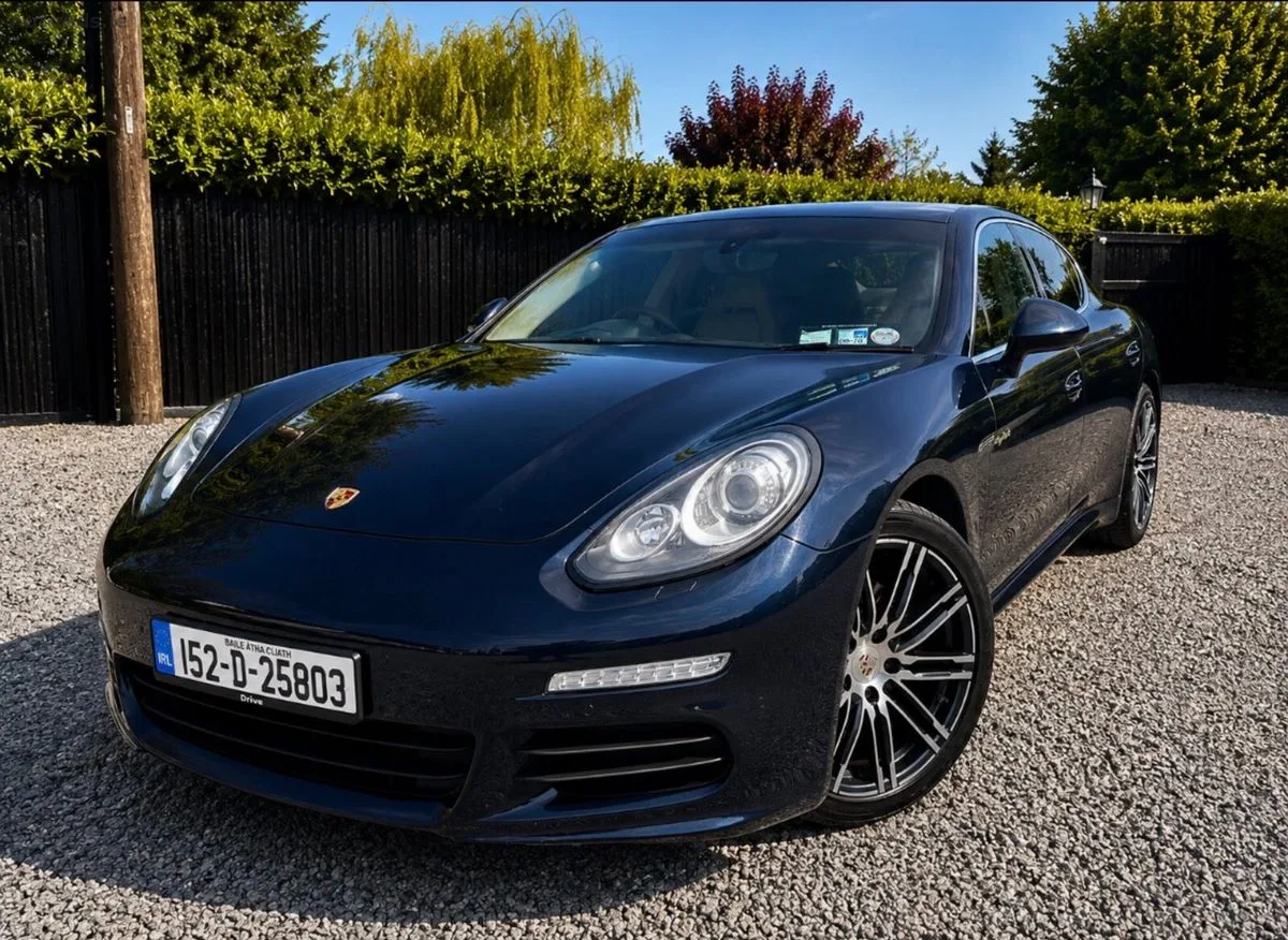 2015 Porsche Panamera