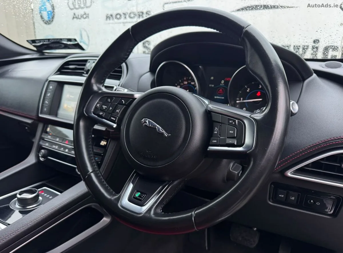 2017 Jaguar F-Pace – photo 17