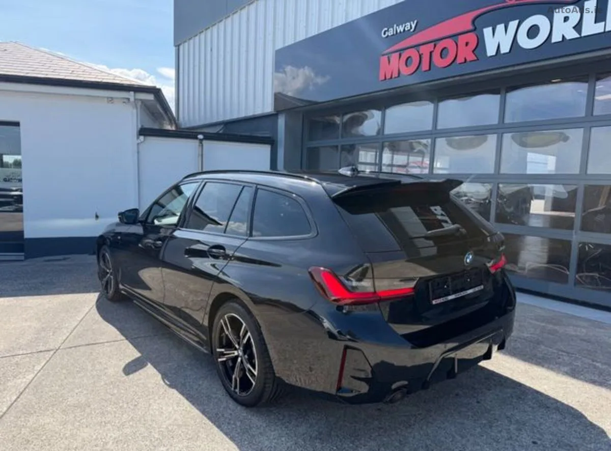 2025 BMW 3-Series – photo 2