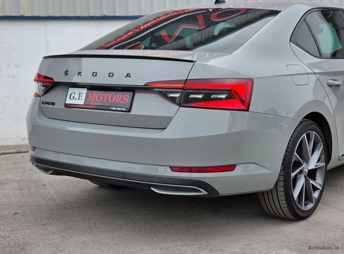 2022 Skoda Superb – photo 9