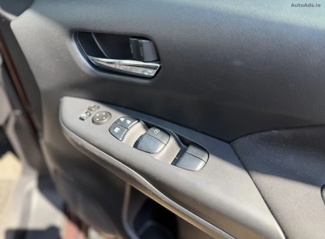2016 Nissan Serena – photo 13
