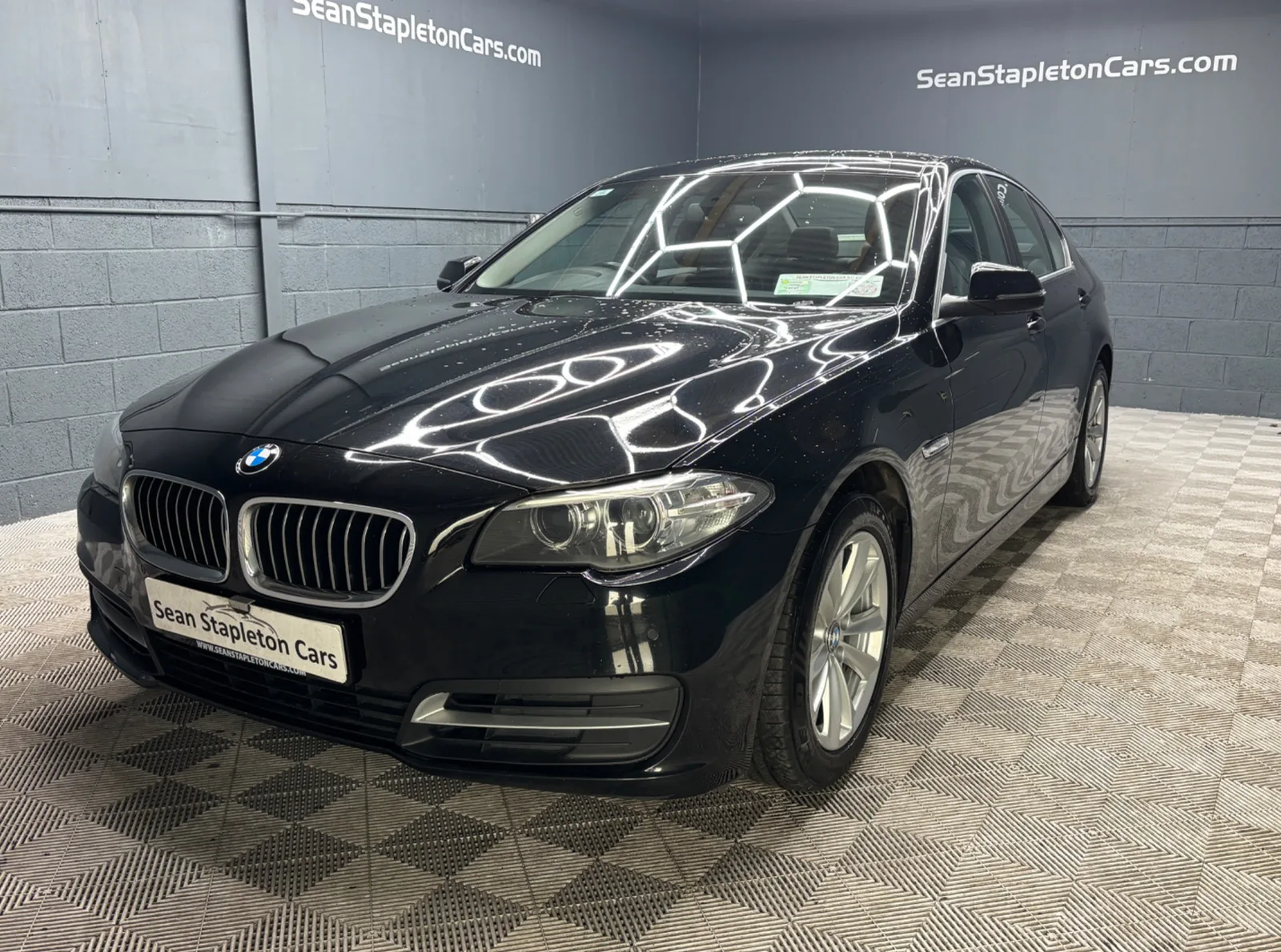 2016 BMW 5 Series – photo 1