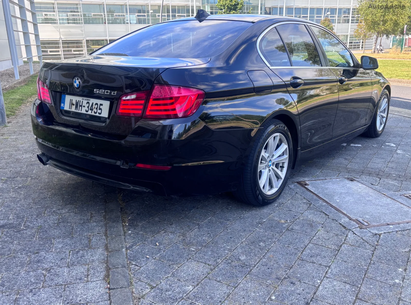 2011 BMW 5 Series – photo 1