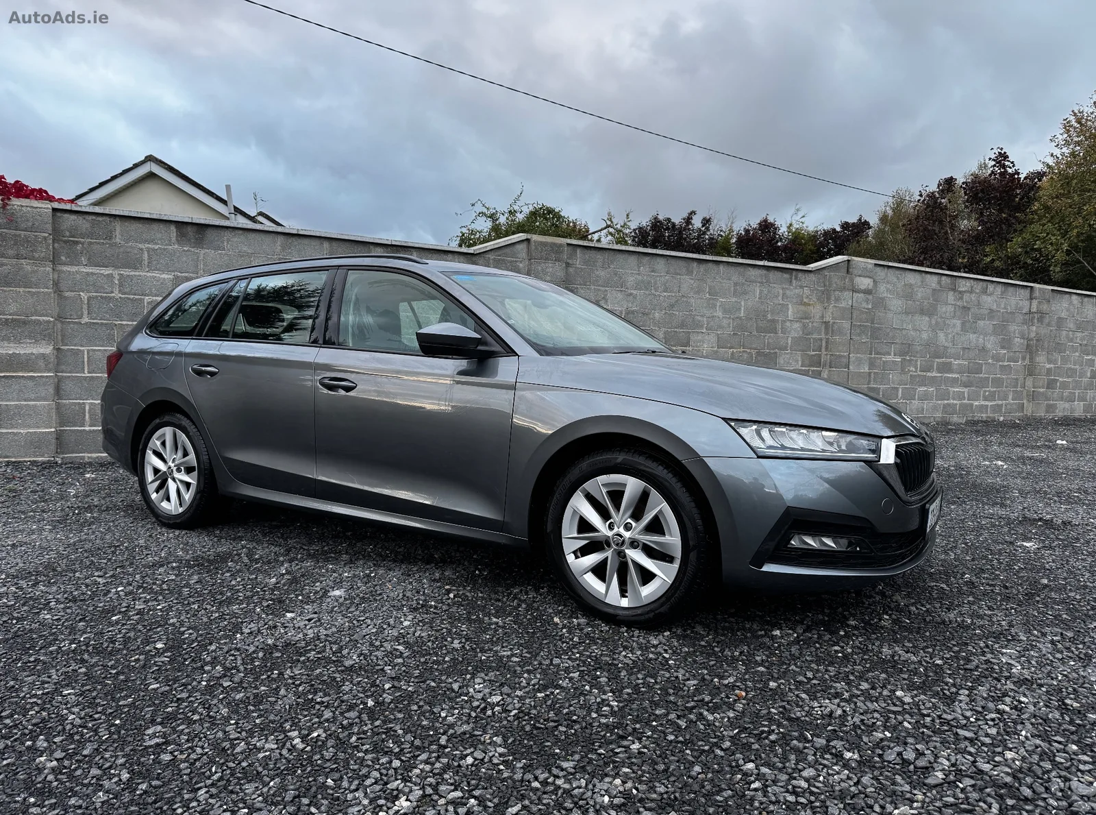 2022 Skoda Octavia – photo 2