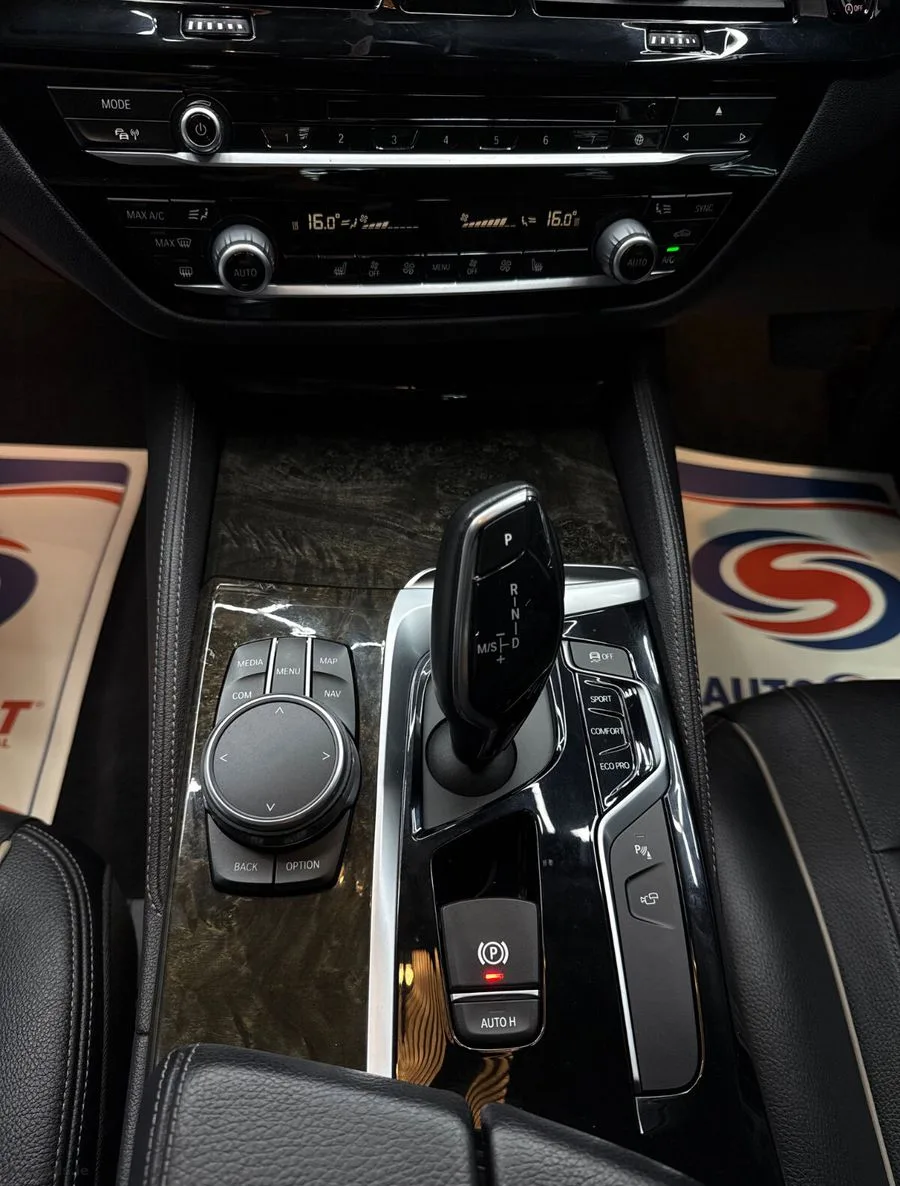 2018 BMW 5-Series – photo 19