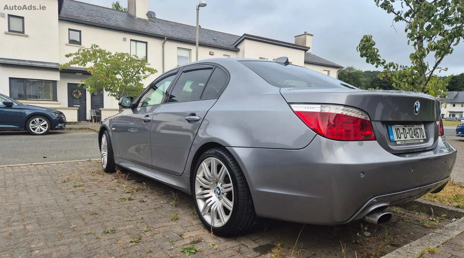2010 BMW 5 Series – photo 3